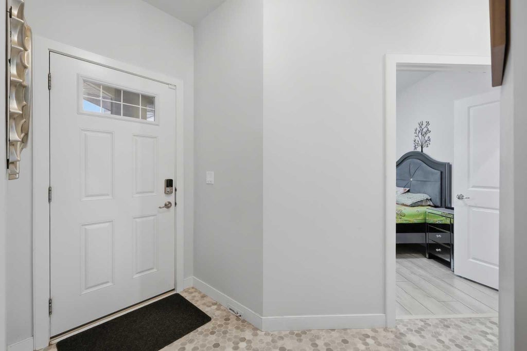 Photo of 136 Van Slyke Way, Red Deer, AB T4R 0N5 (MLS # A2350619)