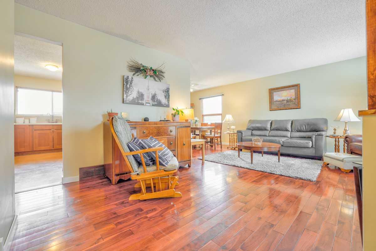 6023 MADDOCK Drive NE