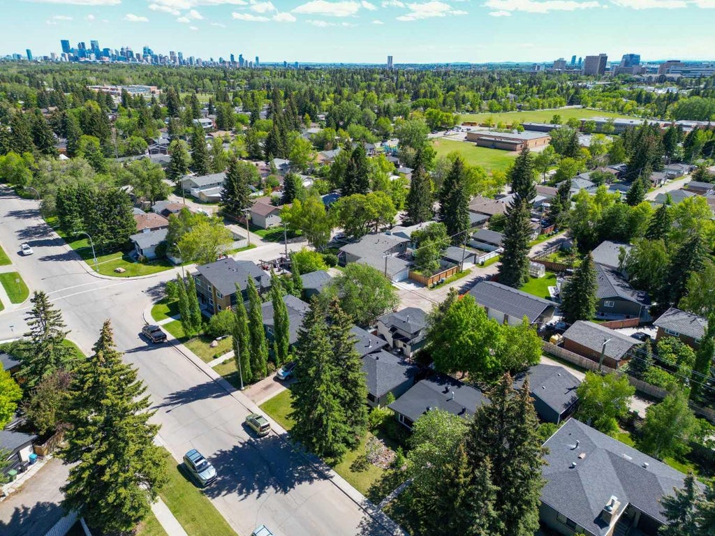 Photo of 361 Capri Avenue NW, Calgary, AB T2L 0J5 (MLS # A2351433)