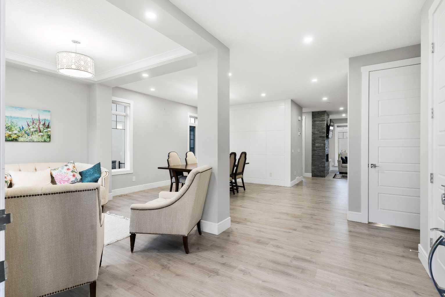 876 East Lakeview Road