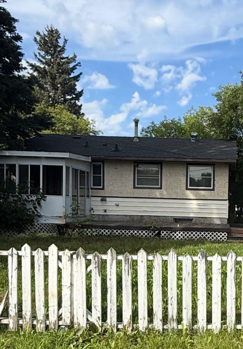 Photo of 5423 46 Street St, Whitecourt, AB T7S 1G6 (MLS # A2291160)