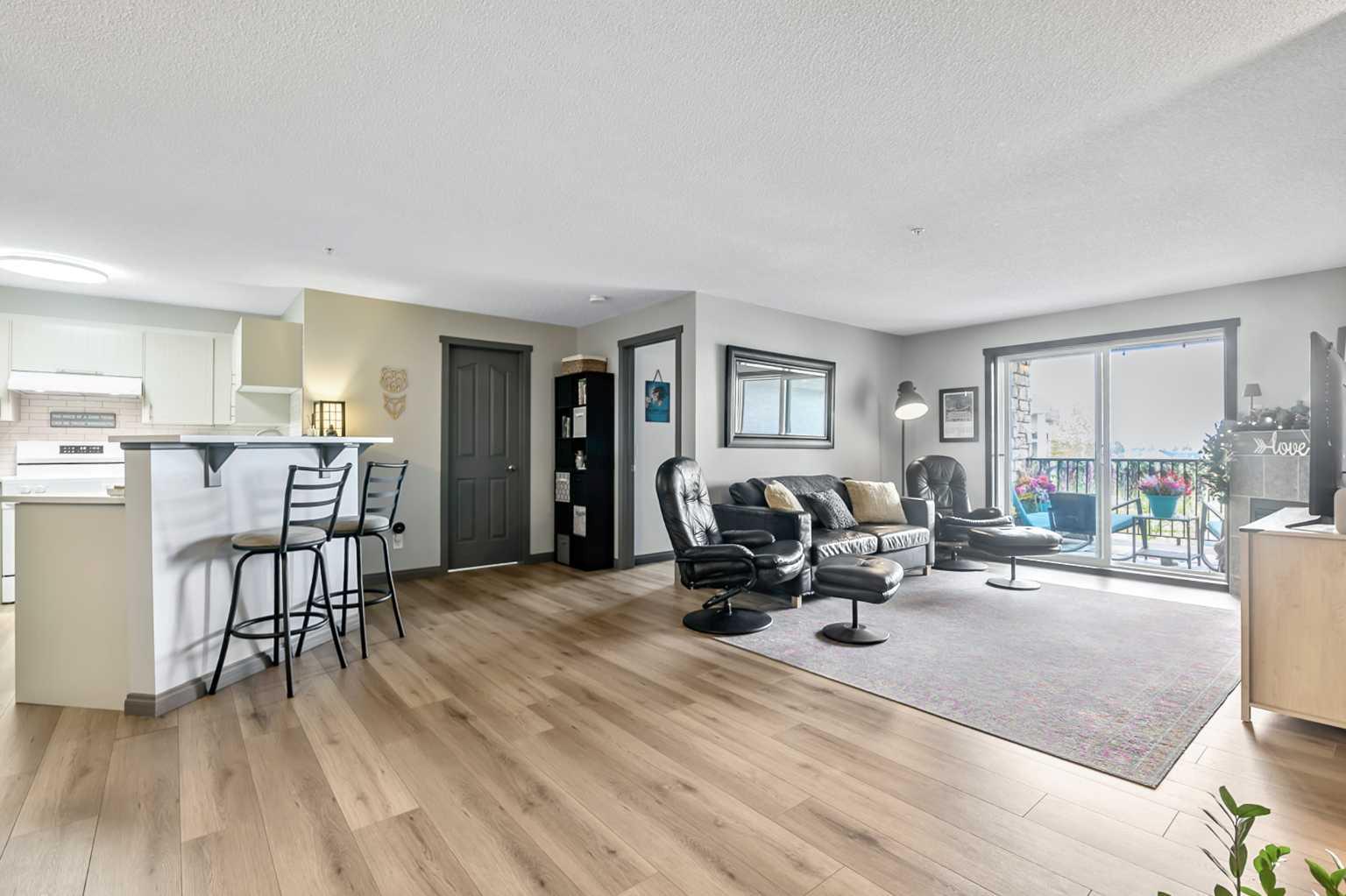 12 Cimarron Common 2307