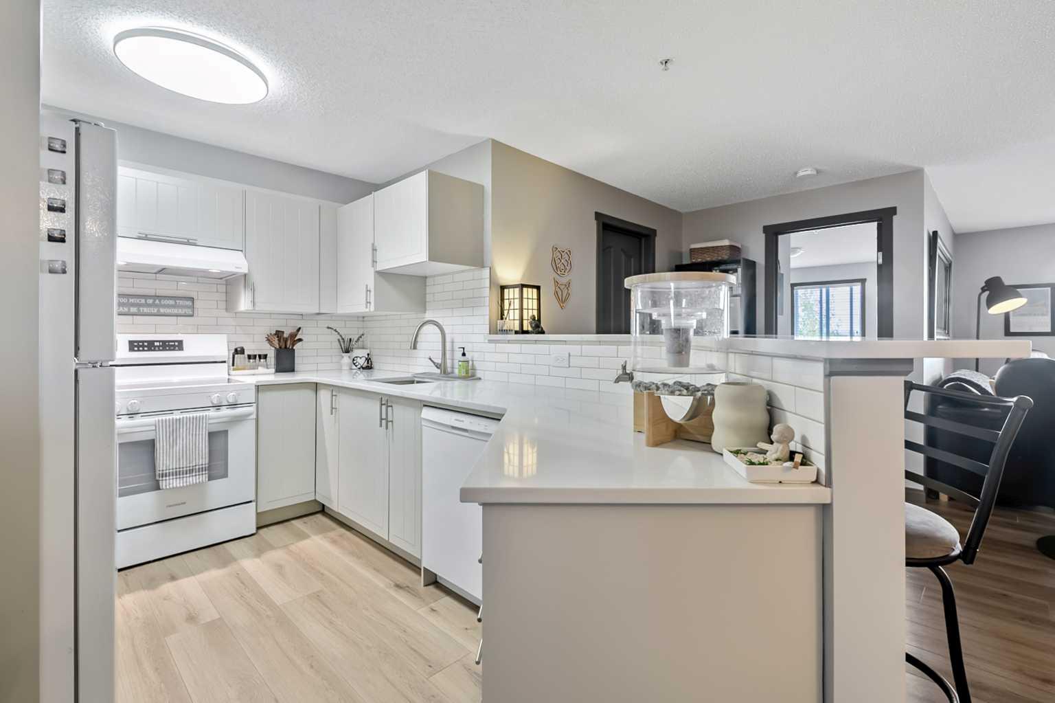 12 Cimarron Common 2307