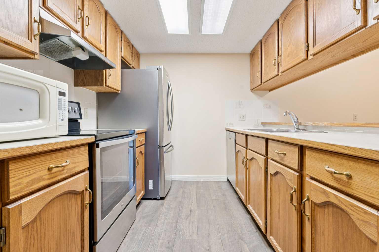 2011 University Drive NW 103