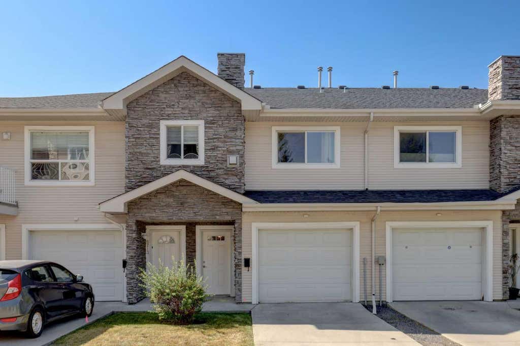 Photo of 6711 Pinecliff Grove NE, Calgary, AB T1Y 7K8 (MLS # A2335203)