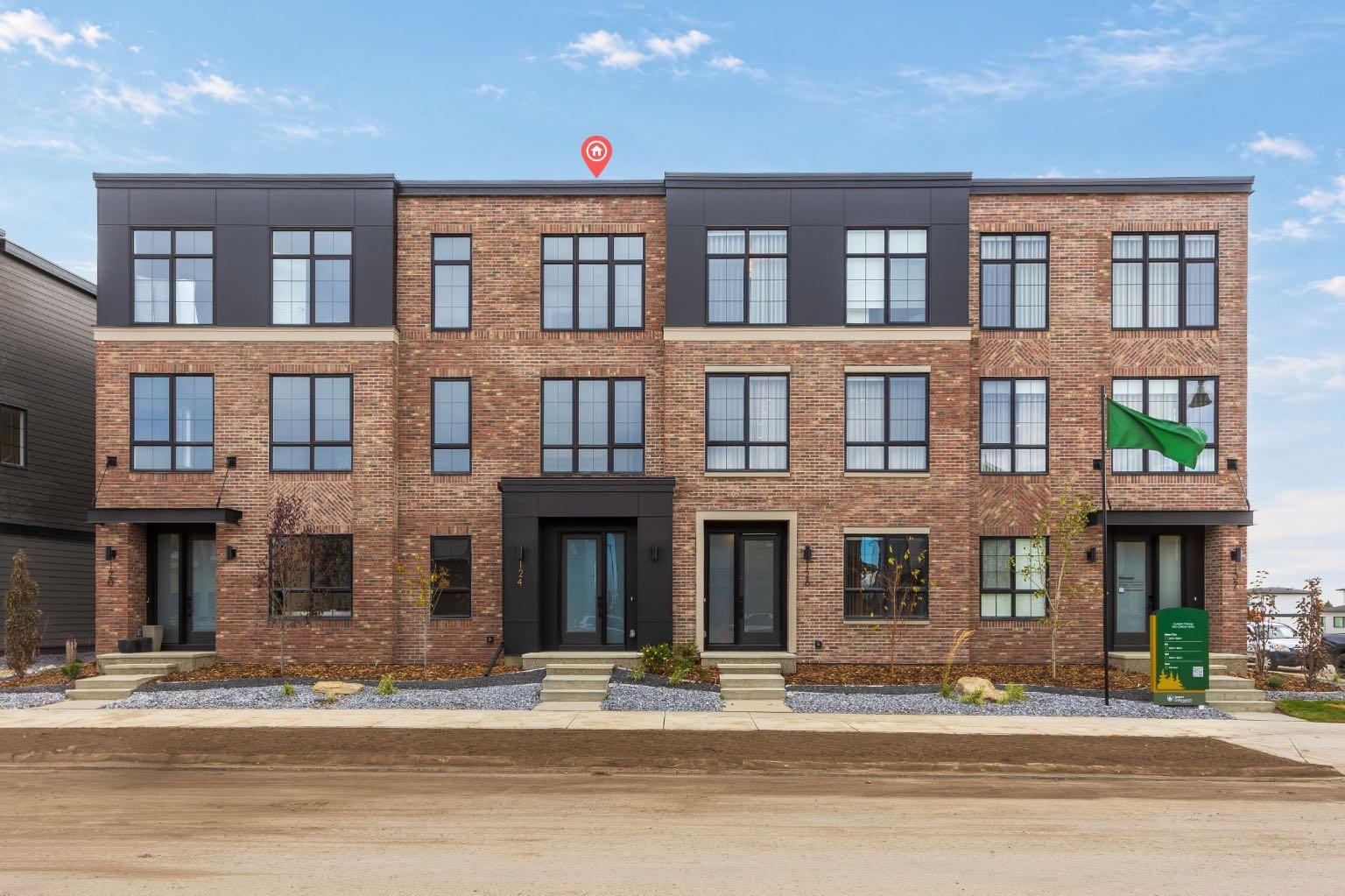 124 Greenwich Drive NW