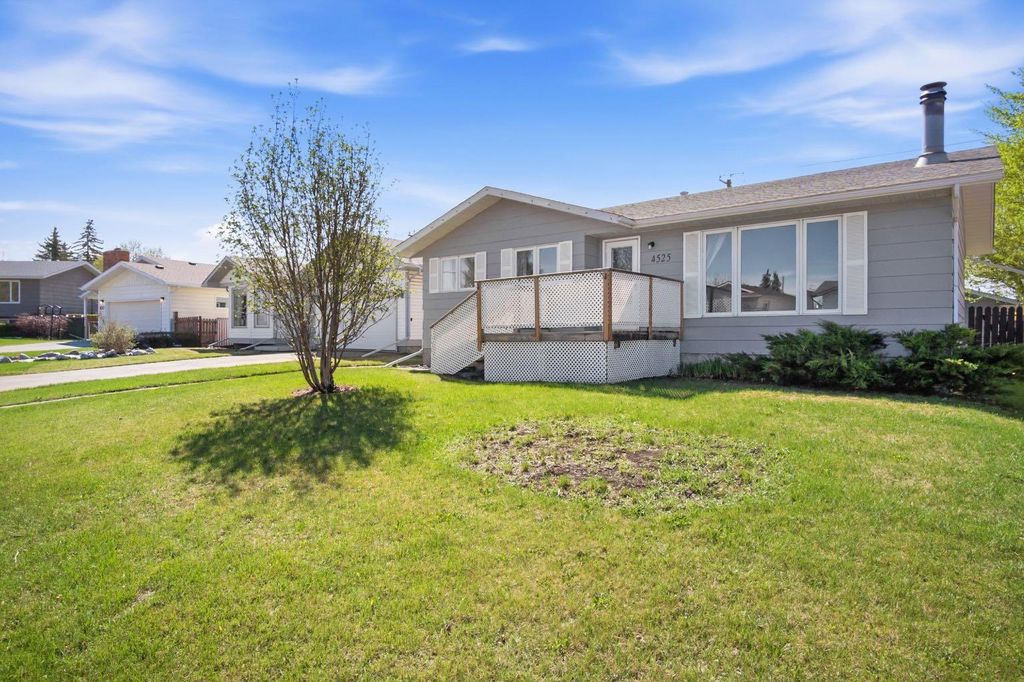 Photo of 4525 Shannon Drive, Olds, AB T4H 1C1 (MLS # A2310244)