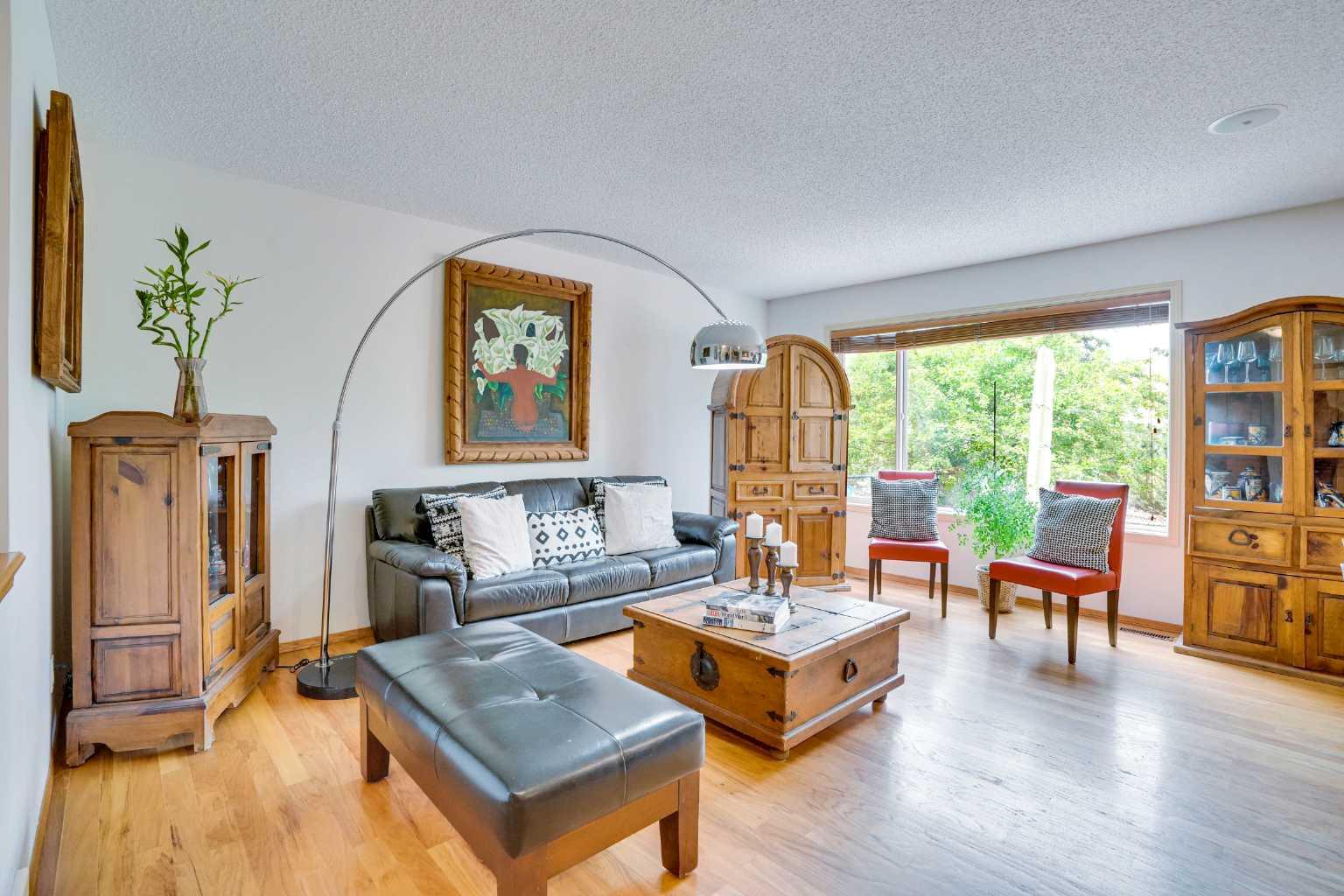 31 Cougarstone Park SW