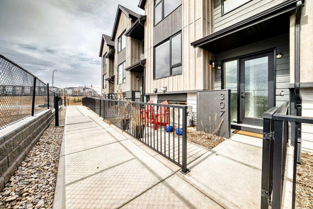 Photo of 85 Sage Hill Heights NW #307, Calgary, AB T3R 2E5 (MLS # A2301124)