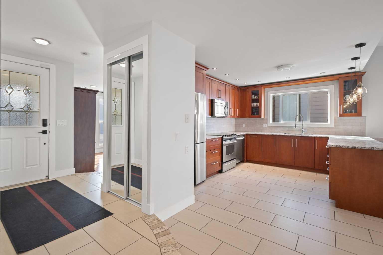 208 Woodpark Place SW