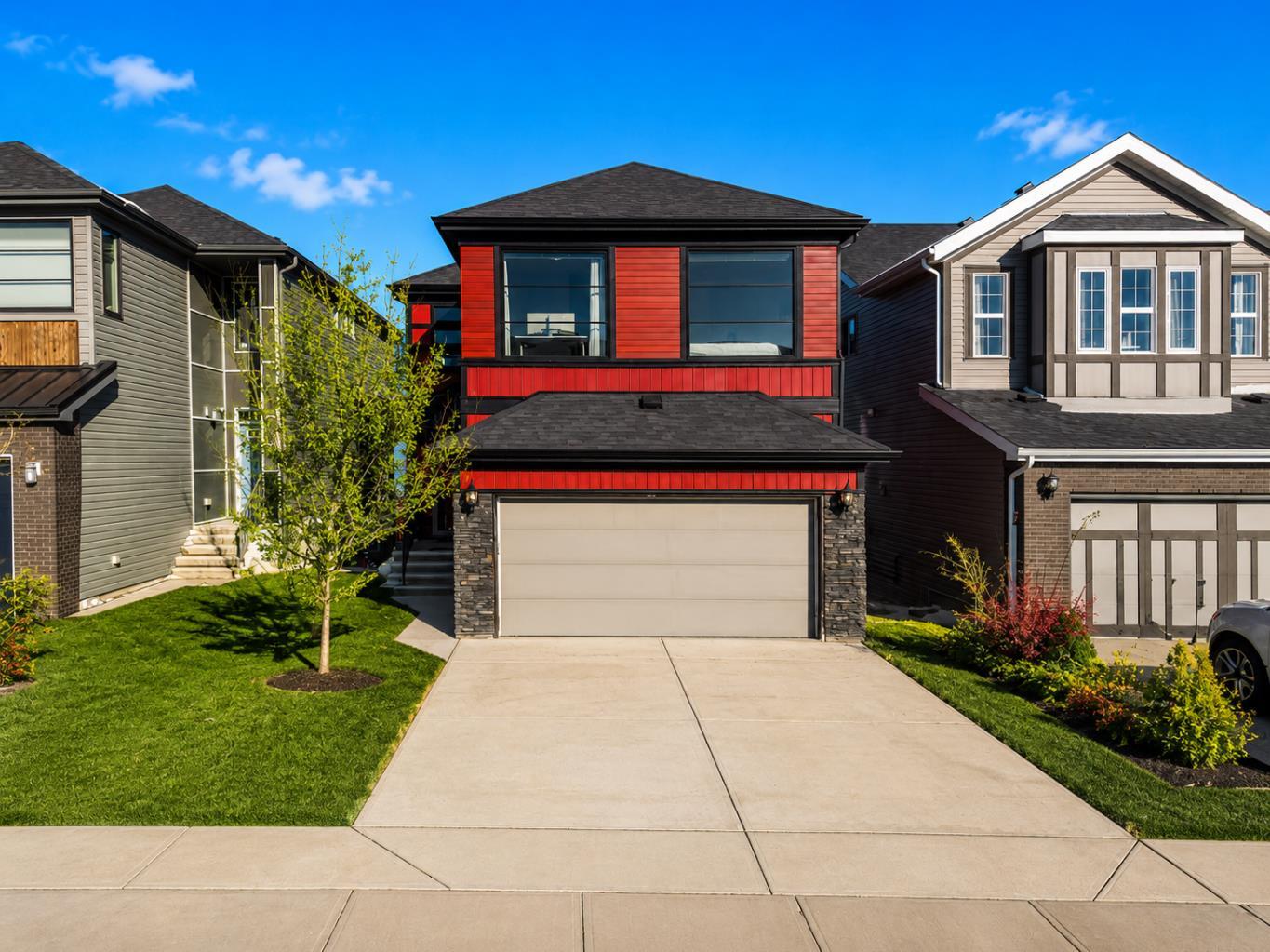 94 Copperpond Street SE