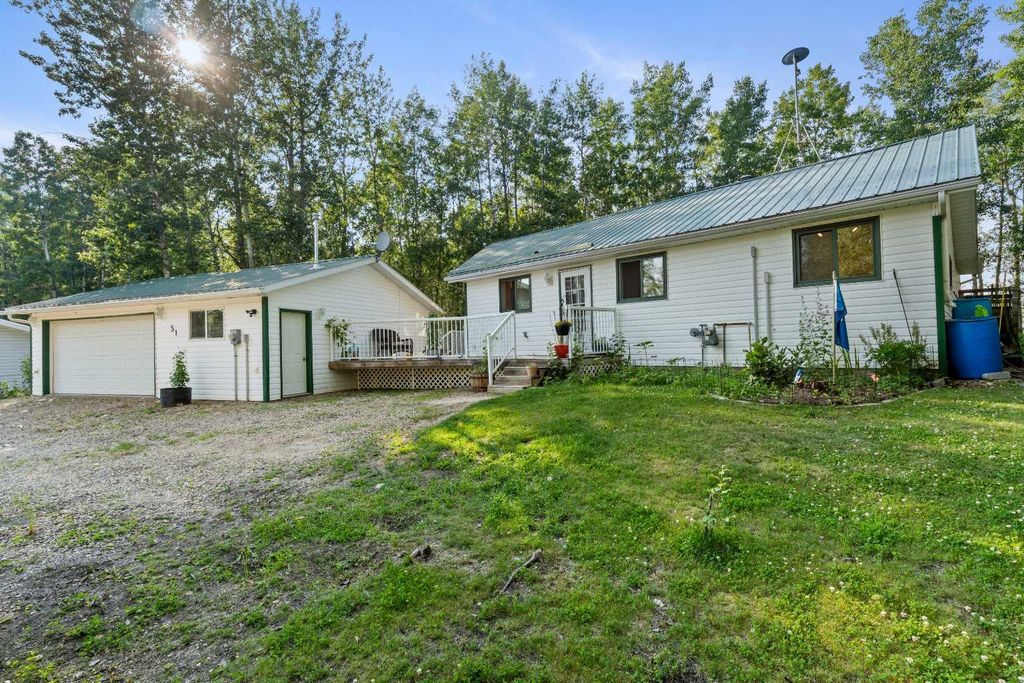 Photo of 51 Lightning Bay, Rural Barrhead No. 11, County of, AB T7N 1N3 (MLS # A2295212)