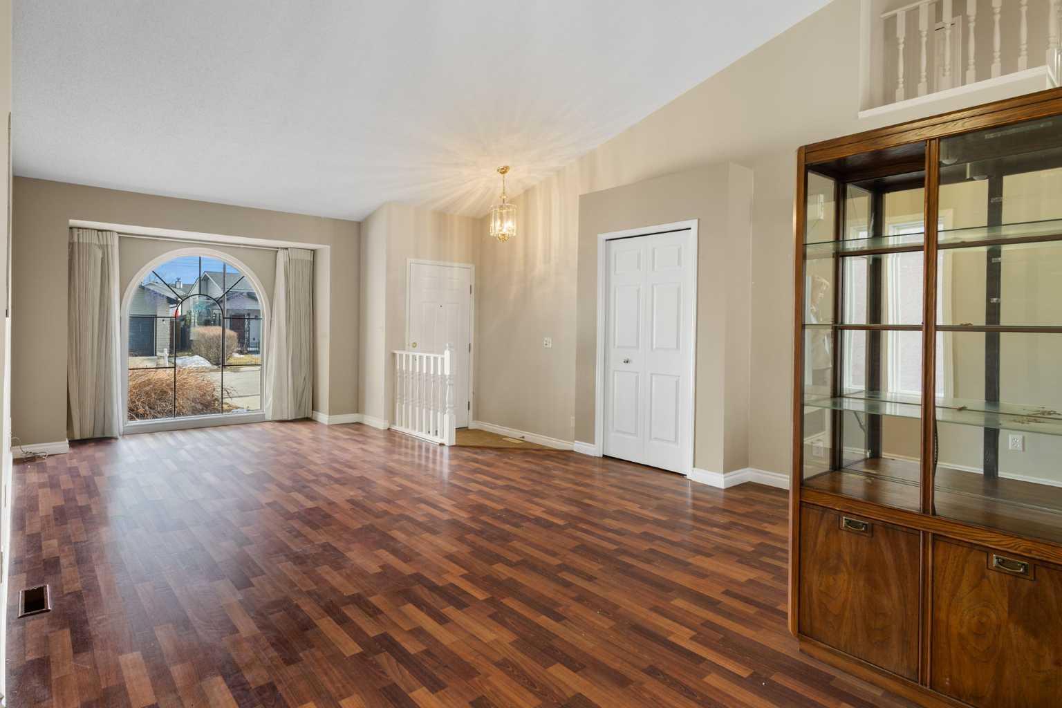 103 Riverside Way SE