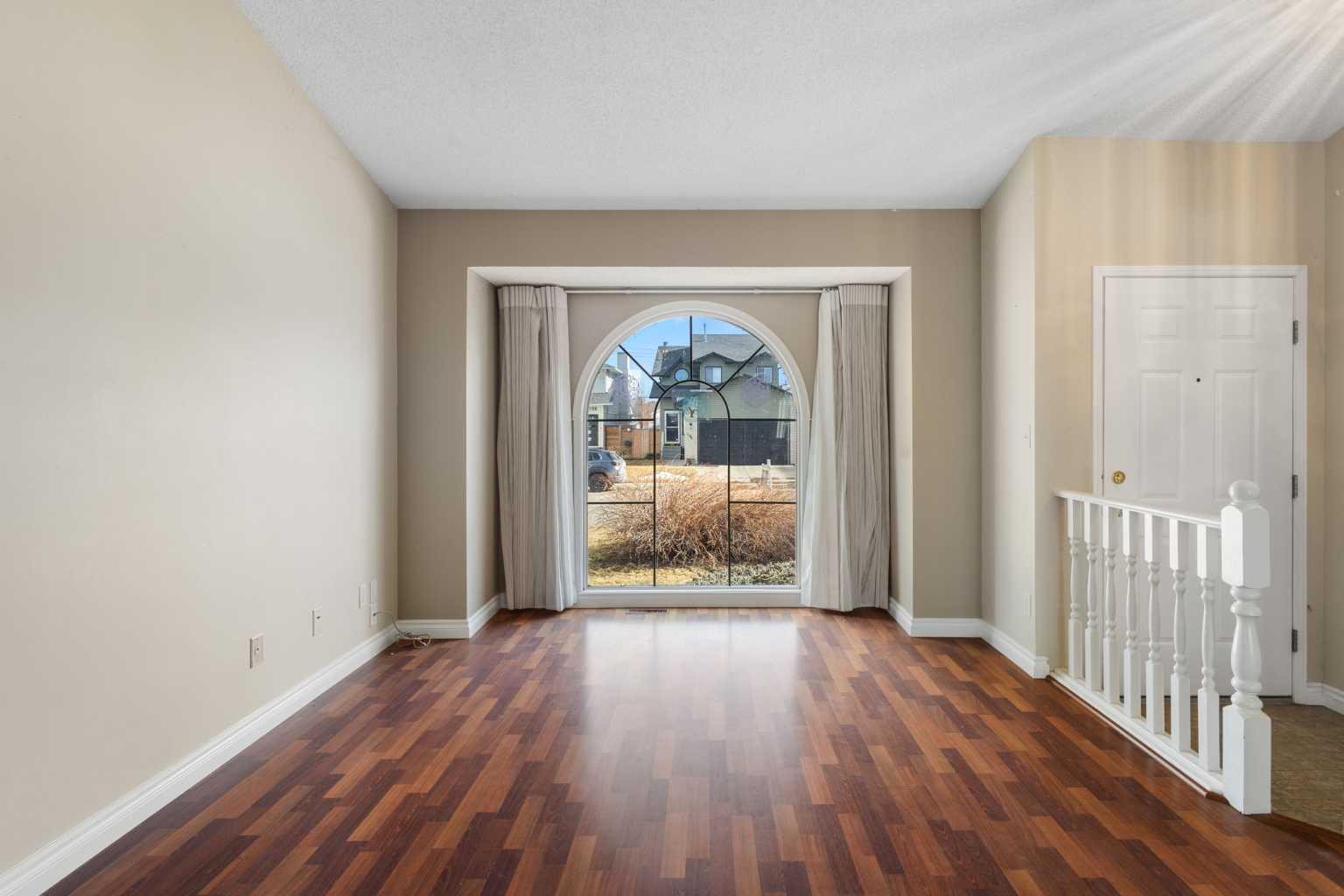 103 Riverside Way SE