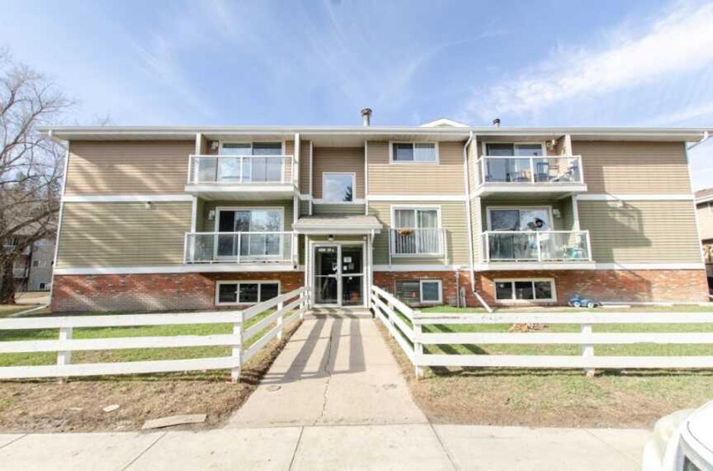 Photo of 5812 61 Street #303, Red Deer, AB T4N 6H4 (MLS # A2313823)