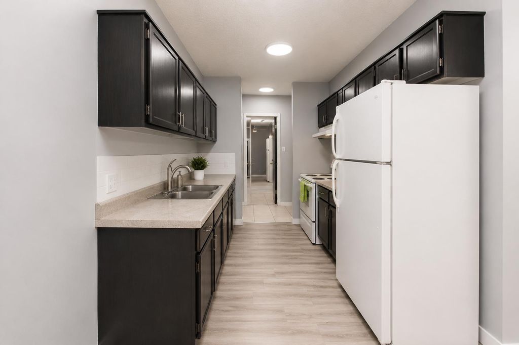 Photo of 5812 61 Street #303, Red Deer, AB T4N 6H4 (MLS # A2313823)