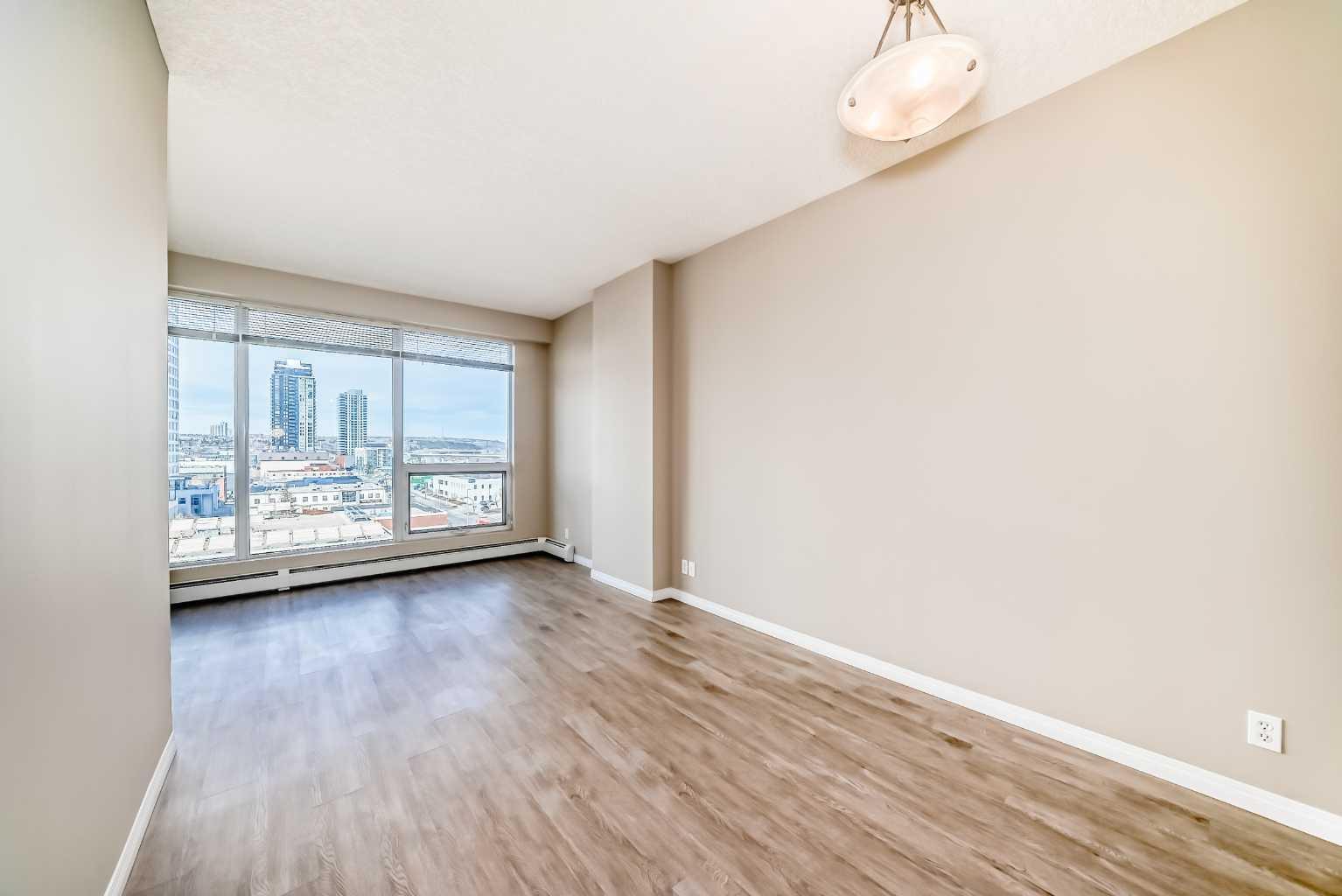 1053 10 Street SW 707