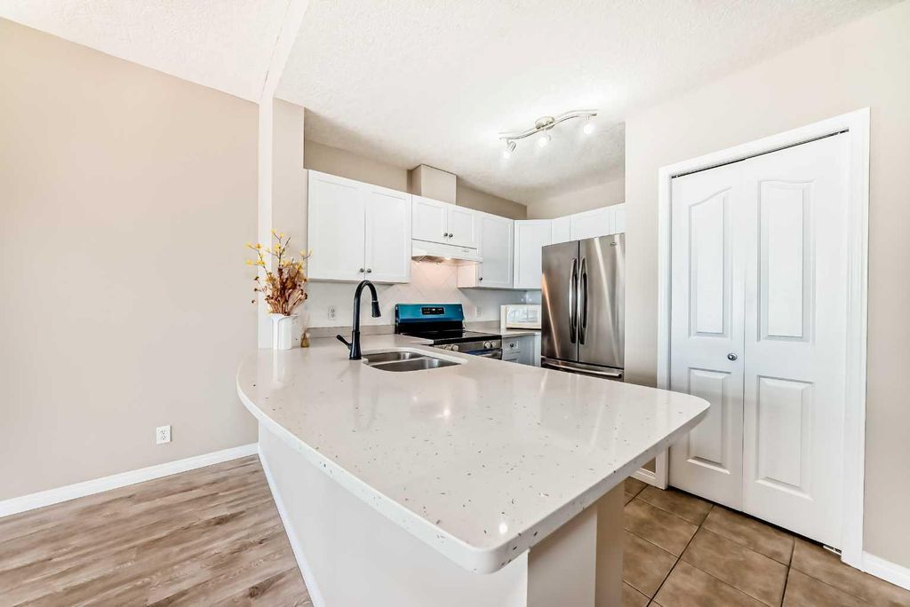 Photo of 1053 10 Street SW #707, Calgary, AB T2R 1S6 (MLS # A2309645)