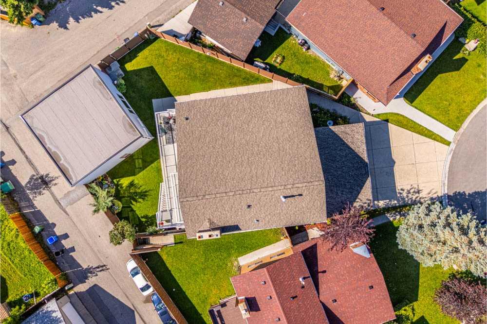 327 Templevale Place NE