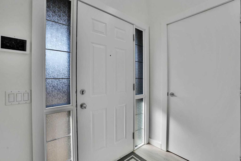 Photo of 92 Prestwick Heath SE, Calgary, AB T2Z 4E4 (MLS # A2300840)