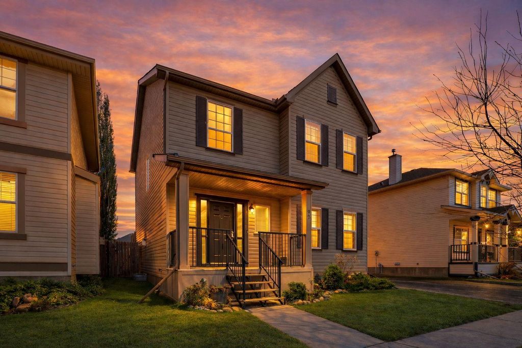 Photo of 92 Prestwick Heath SE, Calgary, AB T2Z 4E4 (MLS # A2300840)