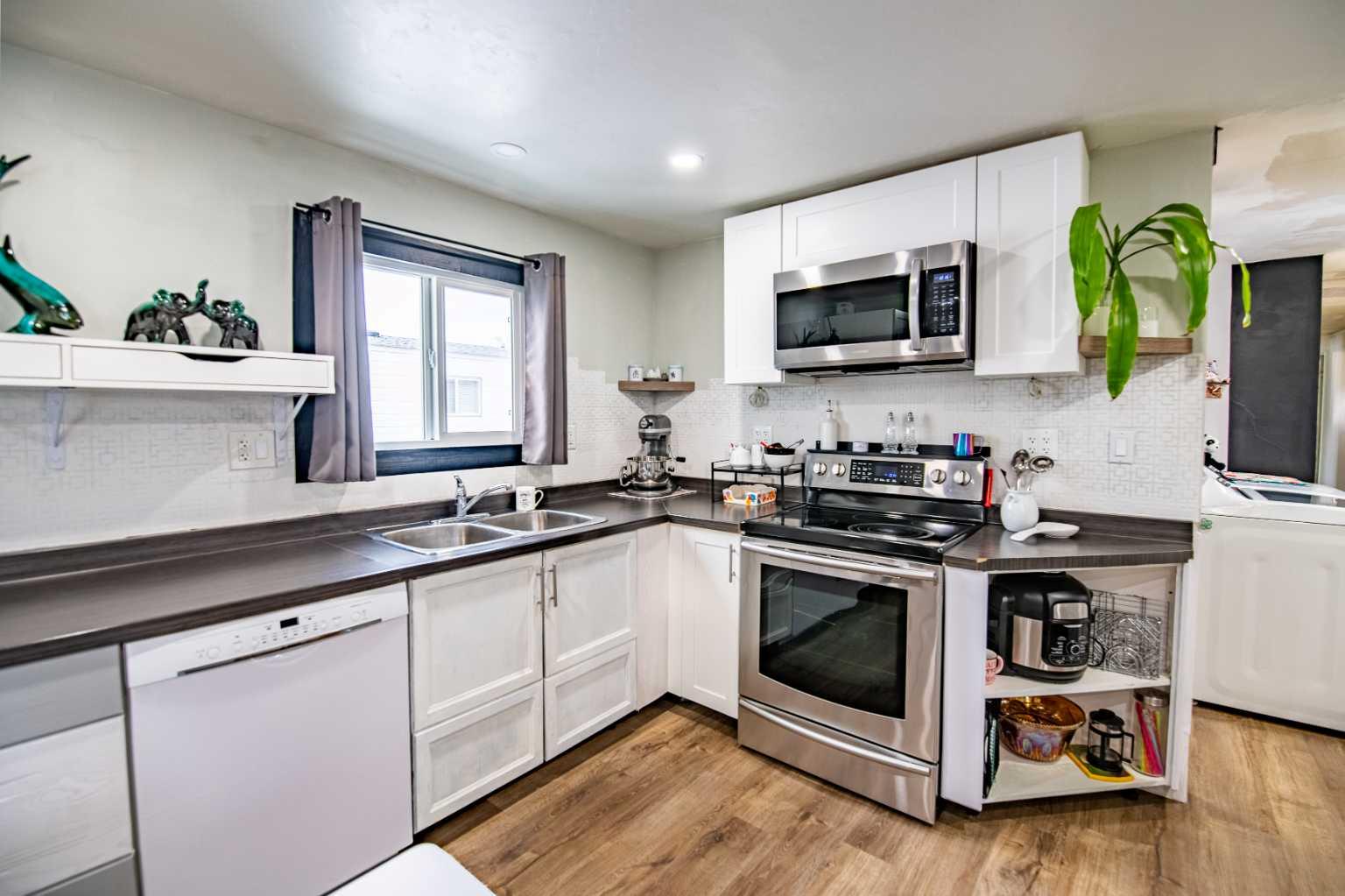 7050 Gray Drive 1012