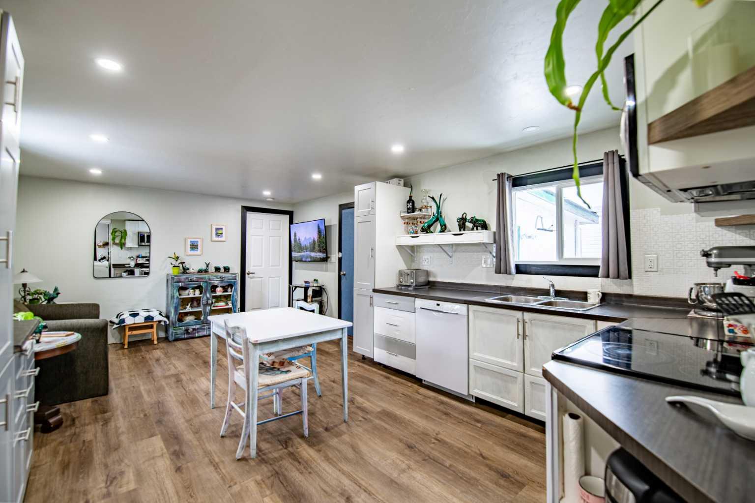 7050 Gray Drive 1012