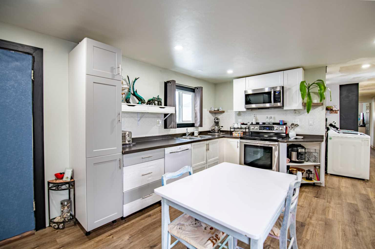 7050 Gray Drive 1012