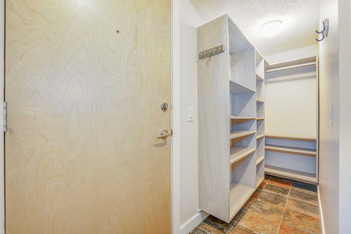 123 24 Avenue SW 105