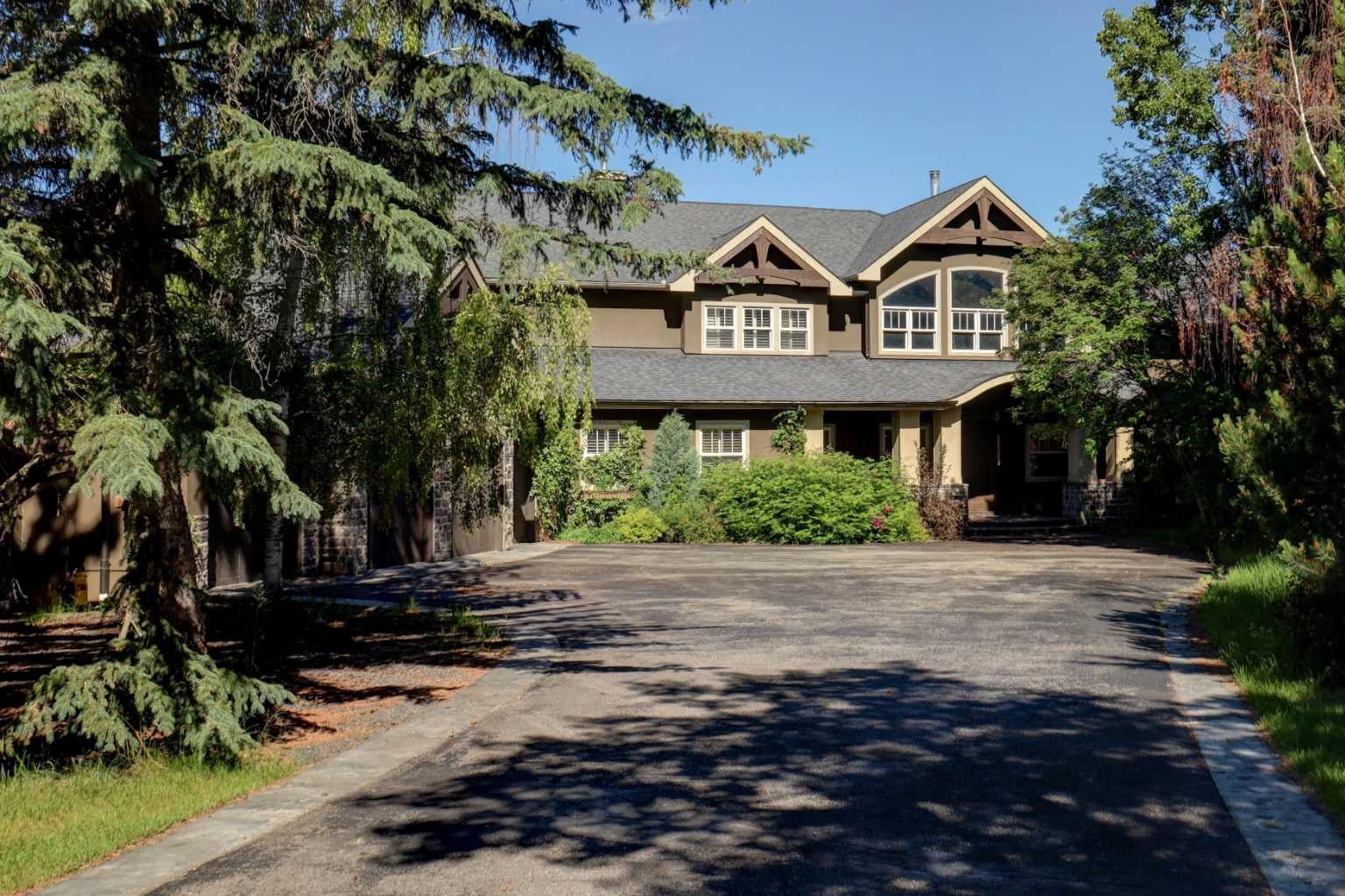 16 Pinehurst Drive