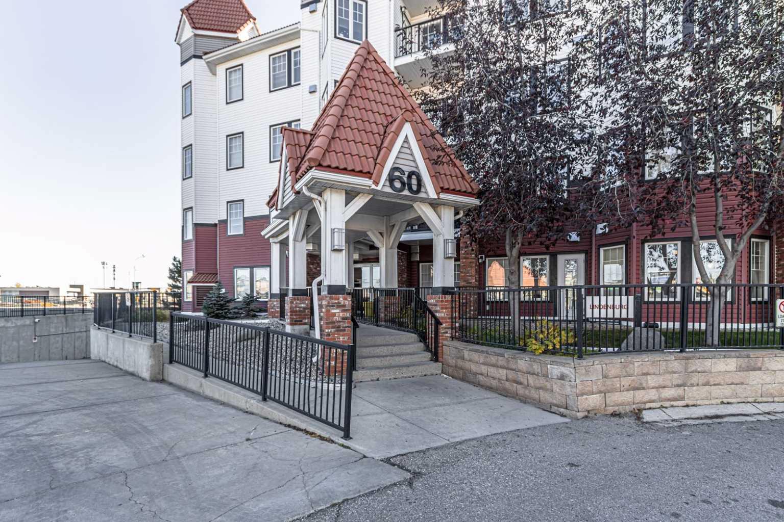 60 Royal Oak Plaza NW 434