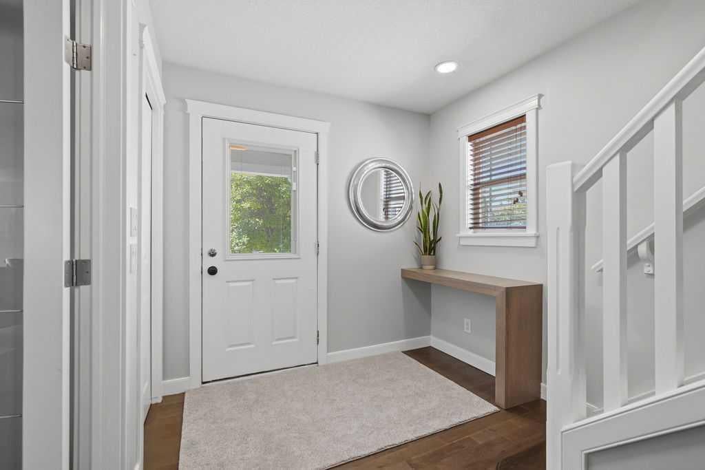 87 Couture Crescent SW