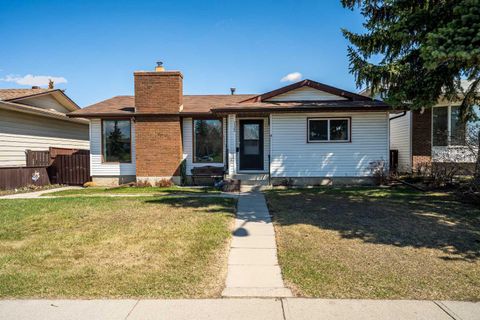 Photo of 3320 Temple Road NE, Calgary, AB T1Y 3A9 (MLS # A2308896)