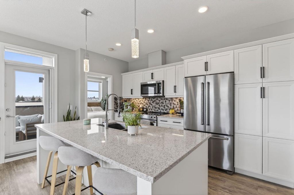 Photo of 80 Greenbriar Place NW #1402, Calgary, AB T3B 6J4 (MLS # A2292126)