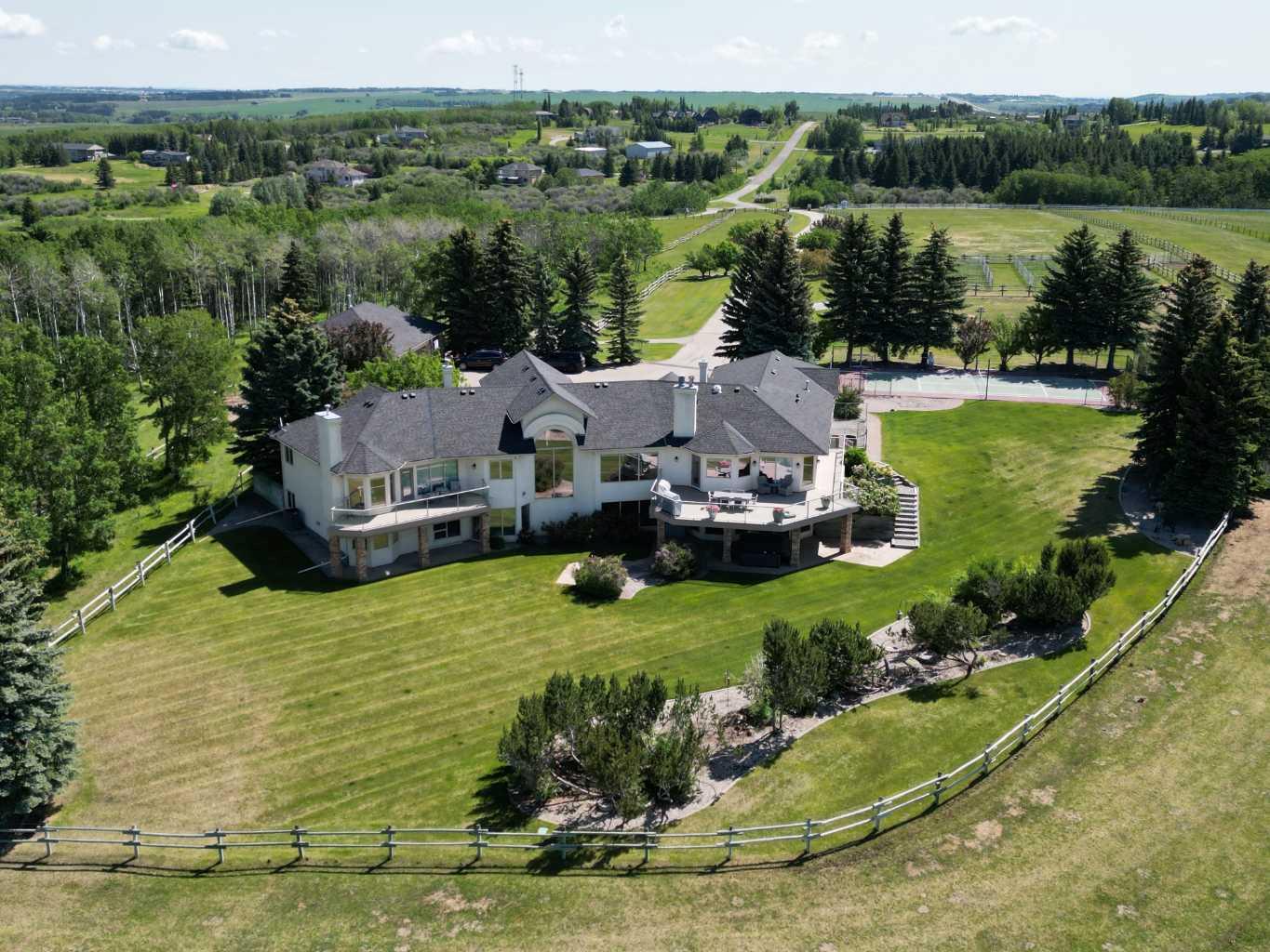 182029 174 Avenue W 100