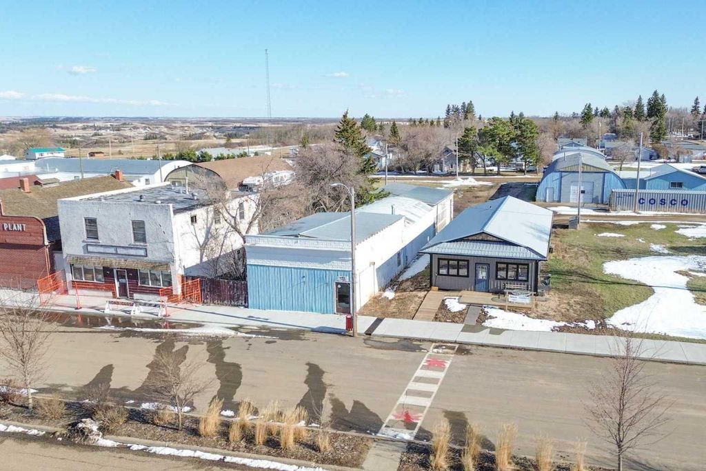 Photo of 5015 Main Street, Donalda, AB T0C 1H0 (MLS # A2307440)