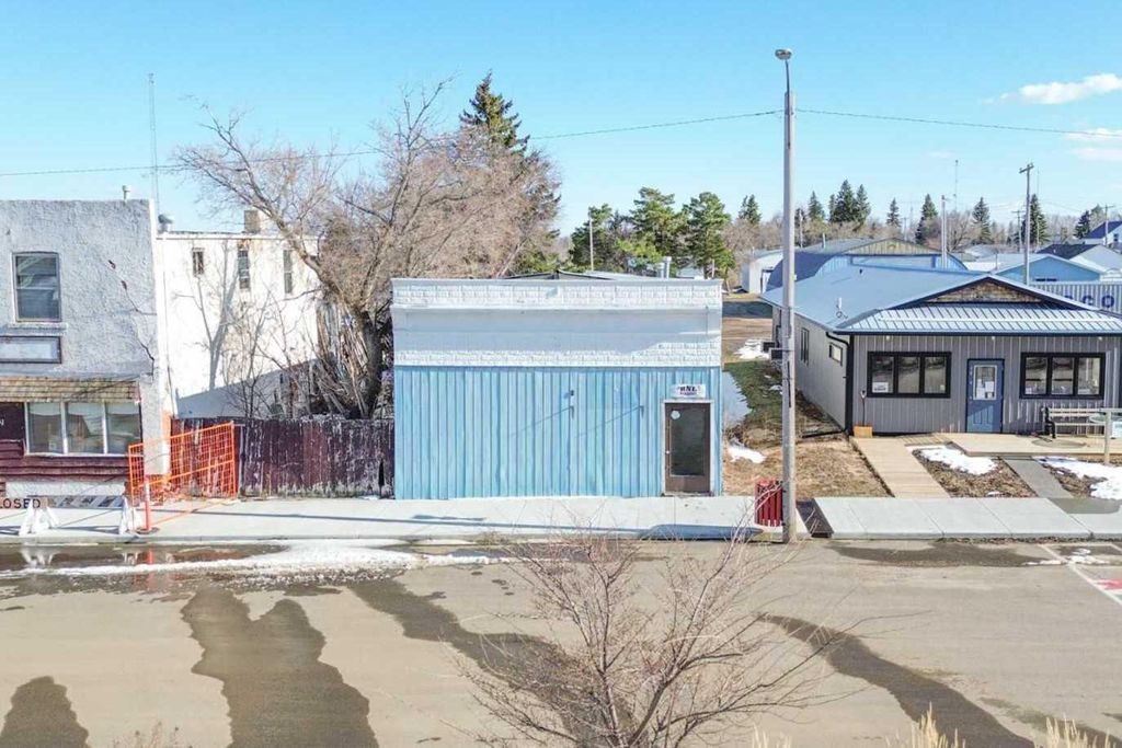 Photo of 5015 Main Street, Donalda, AB T0C 1H0 (MLS # A2307440)