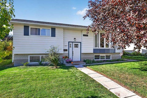Photo of 1011 32 Street SE, Calgary, AB T2A 0Z5 (MLS # A2345888)
