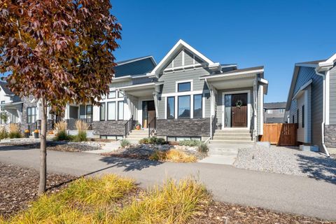 24 D'arcy Boulevard Okotoks AB T1S 5S7