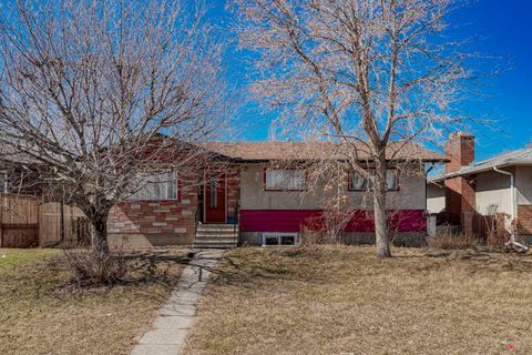 Photo of 1823 38 Street SE, Calgary, AB T2B 0Z4 (MLS # A2302076)