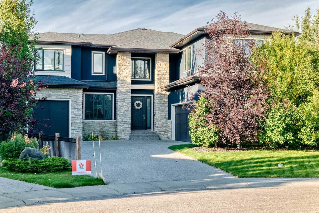 Photo of 62 Wexford Crescent SW, Calgary, AB T3H 0H1 (MLS # A2347537)