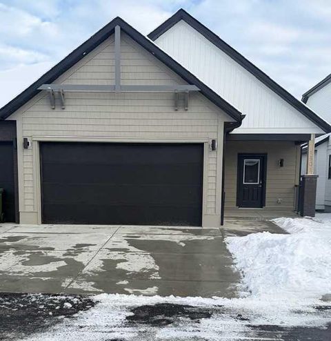 15 Coopersfield Link SW 1901 Airdrie AB T4B 5P5