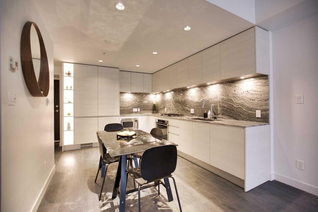 Photo of 310 12 Avenue SW #505, Calgary, AB T2R 0C7 (MLS # A2345611)