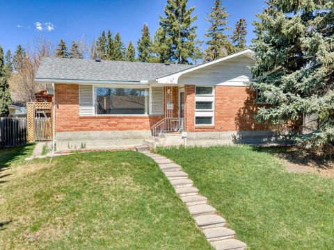 Photo of 5123 Bulyea Road NW, Calgary, AB T2L 2H8 (MLS # A2309215)
