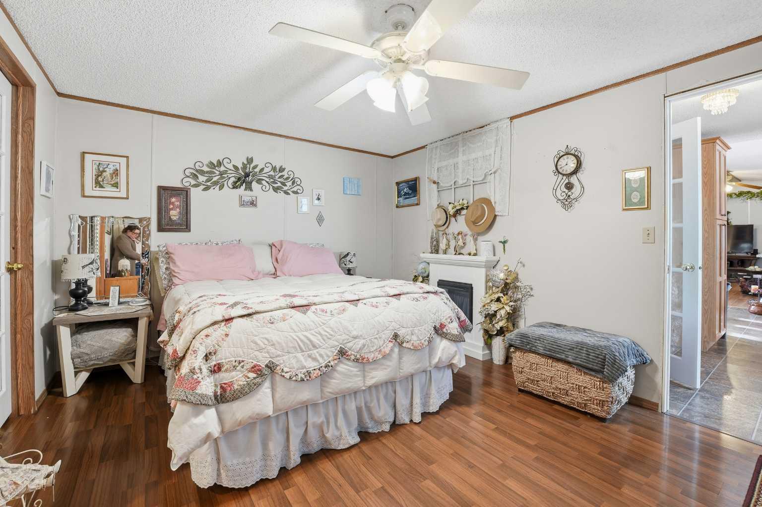 37543 England Way 211