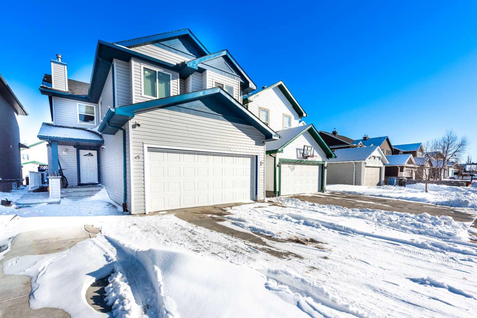 33 Marth's Meadow Place NE