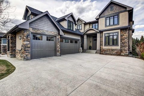 Photo of 2626 Evercreek Bluffs Way SW, Calgary, AB T2Y 4V7 (MLS # A2304357)