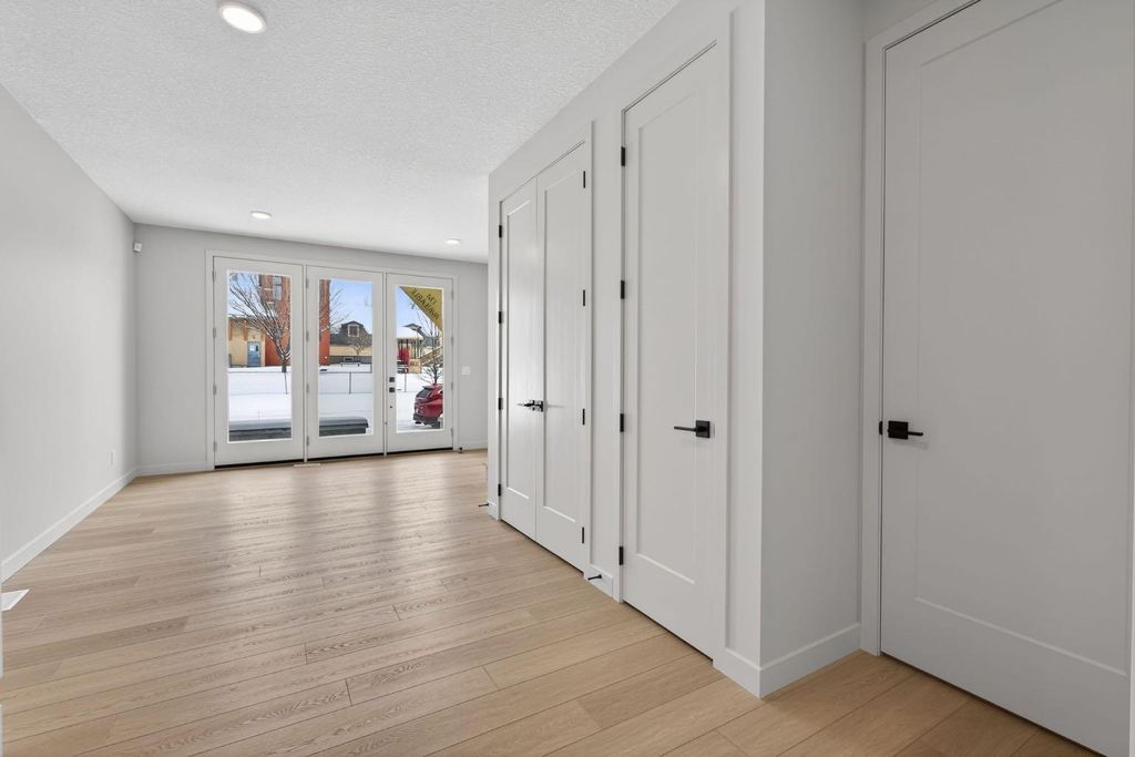 Photo of 645 53 Avenue SW, Calgary, AB T2V 0C2 (MLS # A2300196)