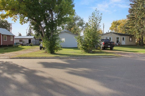 Photo of 4809 49 Street, Sedgewick, AB T0B 4C0 (MLS # A2348557)