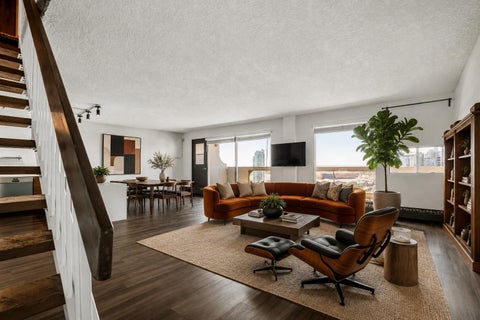Photo of 221 6 Avenue SE #2911, Calgary, AB T2G 4Z9 (MLS # A2323773)
